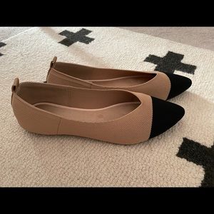 SHEIN size 9 two tone flats knitted